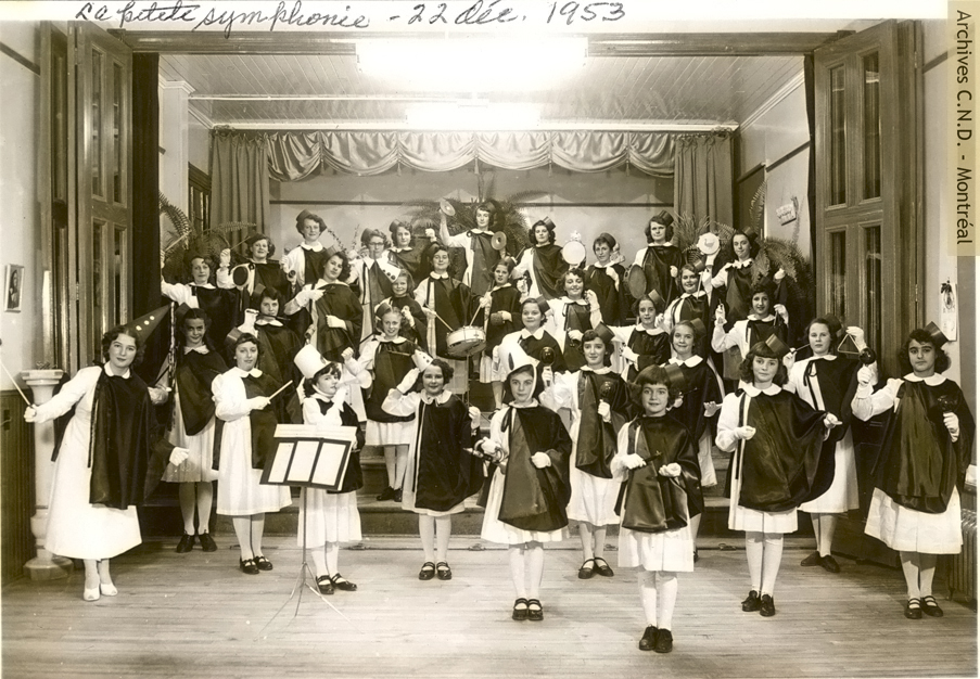Performance of "La petite symphonie" by the students at the convent