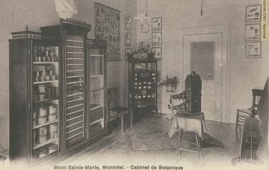 Botany room at pensionnat Mont Sainte-Marie