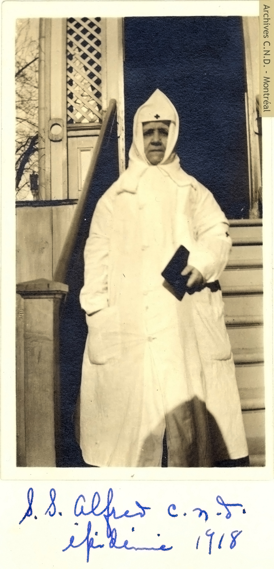 Hermana Saint-Alfred (Délia Clément) durante la epidemia de gripe española