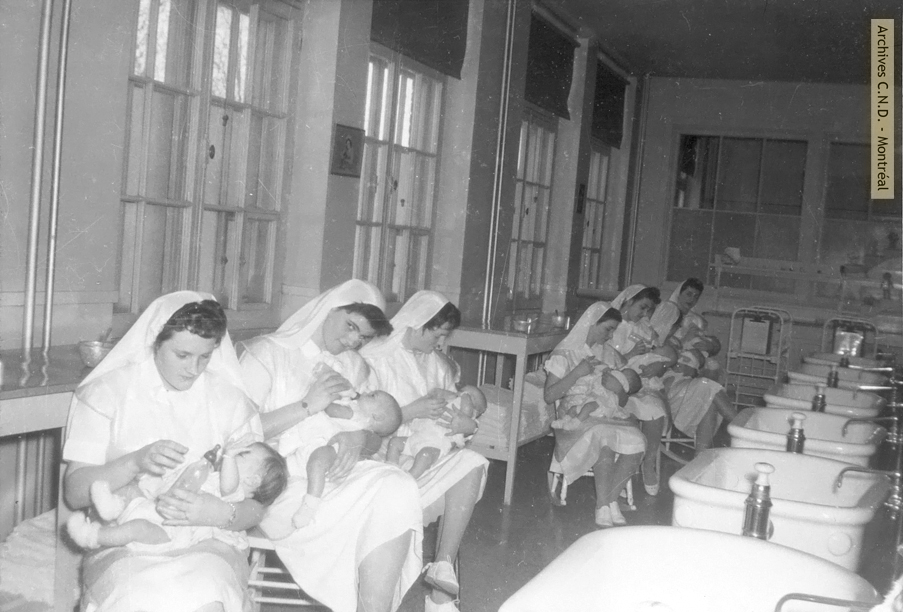 Class in infant care at Institut familial Notre-Dame-de-Bonheur