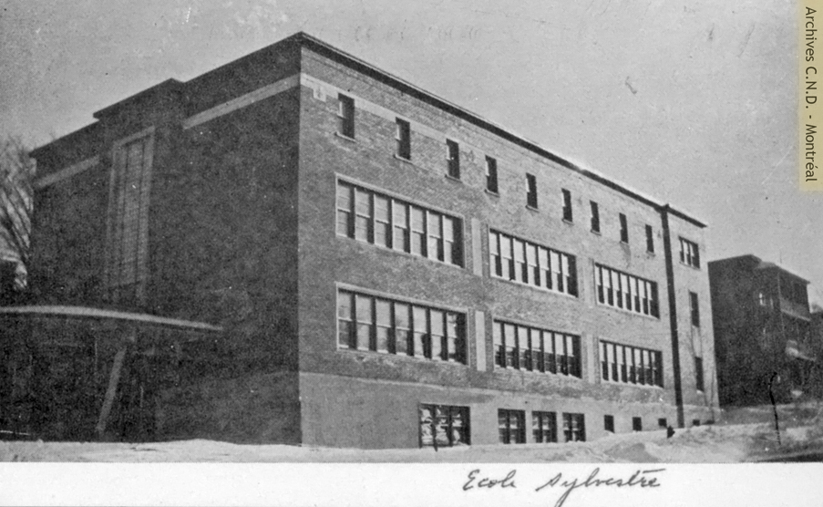 Vista exterior - École Sainte-Jeanne-D'Arc / École Sylvestre