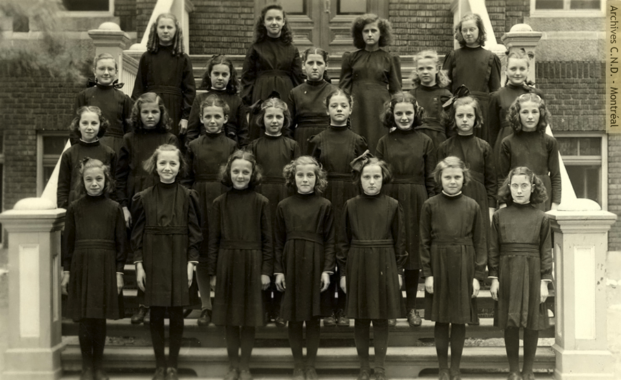 Fifth grade boarding school students of Sister Sainte-Marie-de-la-Compassion (Marie-Florence-Émérentine Poissant)