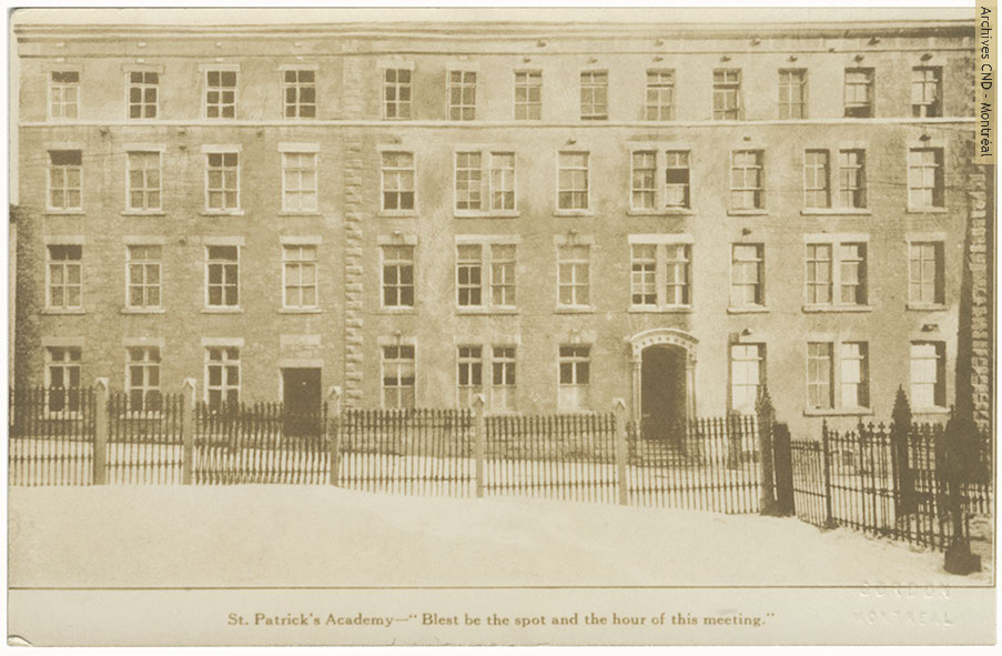 Vue extérieure - Académie Saint-Patrice / Saint Patrick's Academy
