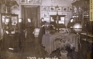Students at the museum at Mont Sainte-Marie Convent