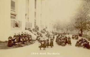 Students from Mont Sainte-Marie convent in front of the school