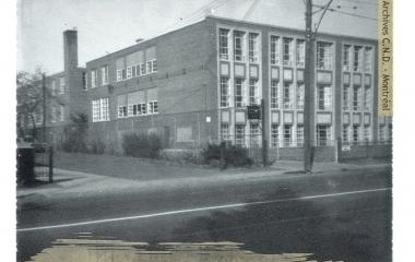 Vista exterior - Saint John School